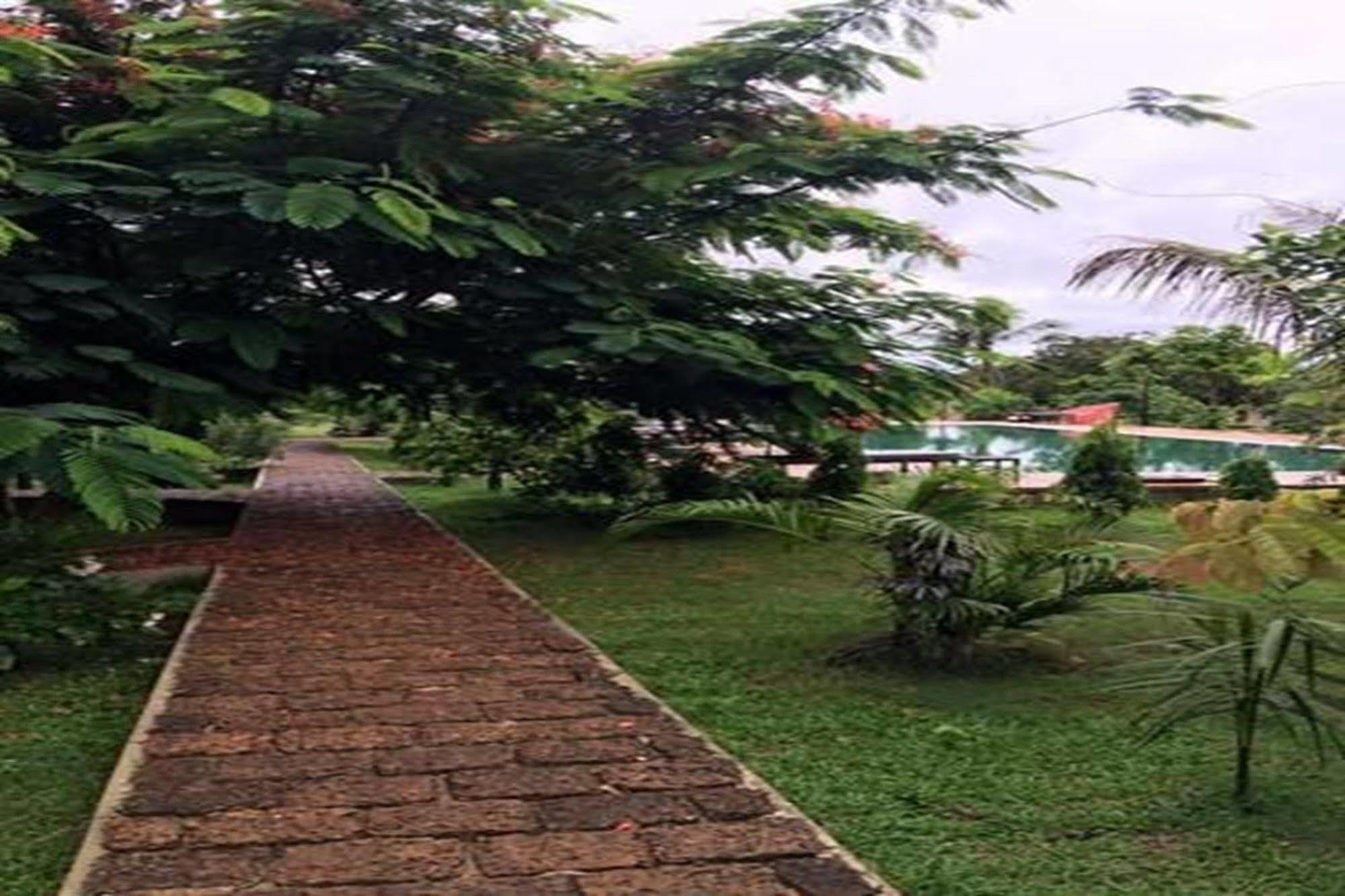 Kep Bungalows Bagian luar foto